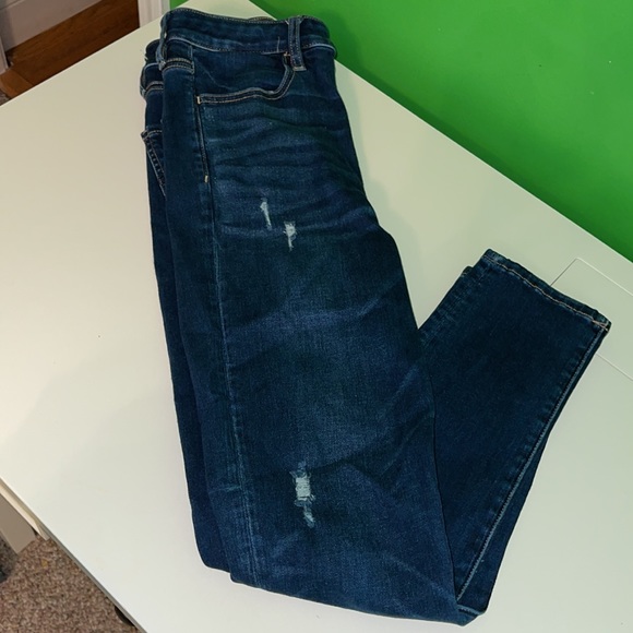 American Eagle Outfitters Dark Wash Demin Jean. - Picture 2 of 6